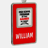 High School Freshman by Day Gamer by Night Rahmen-Ornament Silber (Rechts)