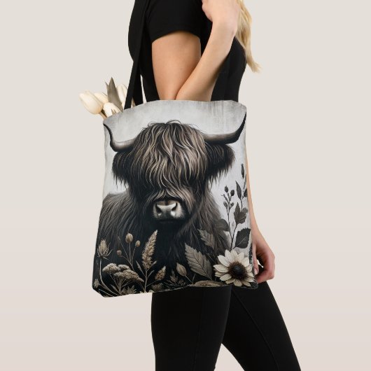 Highland Bull mit Sonnenblume Tasche (Von Nahem)