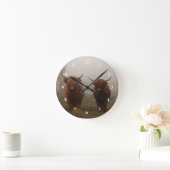 Highland Cattle Fog Foto Runde Wanduhr (Zuhause)