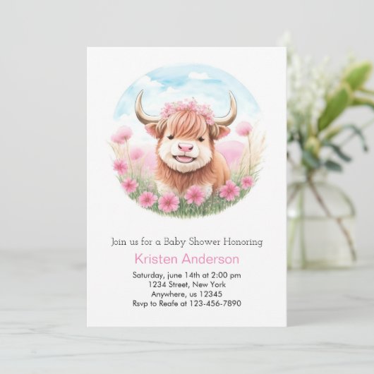 Highland Cow Meadow Pink Girl Baby Dusche Einladung (Stehend Vorderseite)