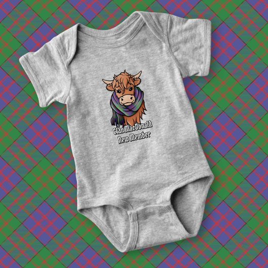 Highland Cow mit MacDonald Tartan Scarf Baby Strampler