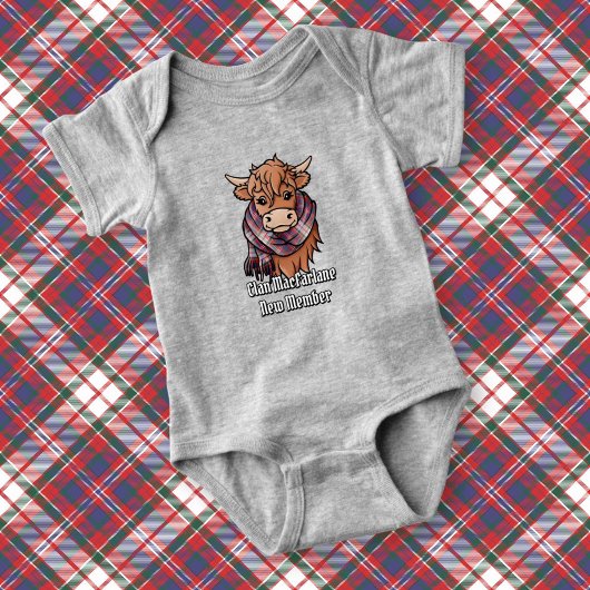 Highland Cow mit MacFarlane Dress Tartan Scarf Baby Strampler