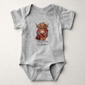 Highland Cow mit MacLean Tartan Scarf Baby Strampler (Vorderseite)
