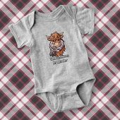 Highland Cow mit MacPherson Jagd Tartan Scarf Baby Strampler