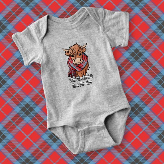 Highland Cow mit MacTavish Tartan Scarf Baby Strampler