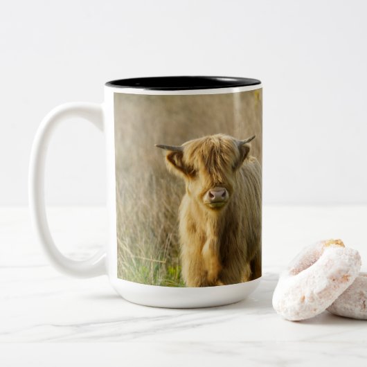 Highland Cow Zweifarbige Tasse (Mit Donut)