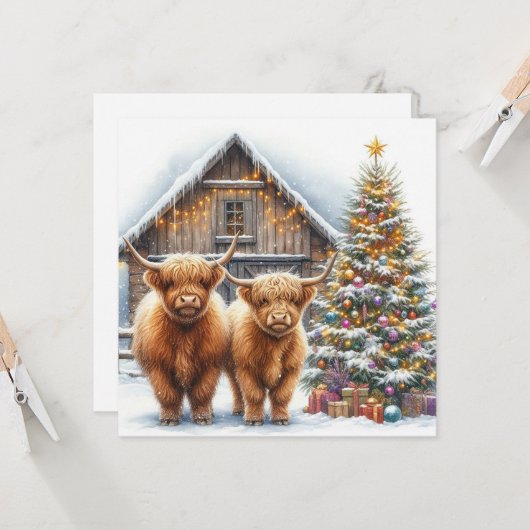 Highland cows, tree and a barn Christmas card Karte (Vorderseite/Rückseite Beispiel)