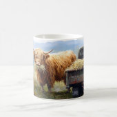 Highland-Kuh frisst Heu Kaffeetasse (Mittel)