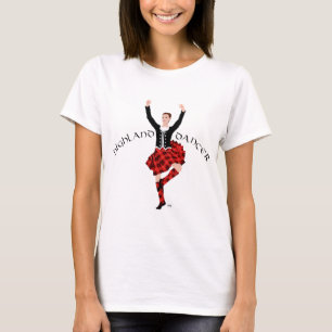 Highland-Tänzerin im roten Karo T-Shirt