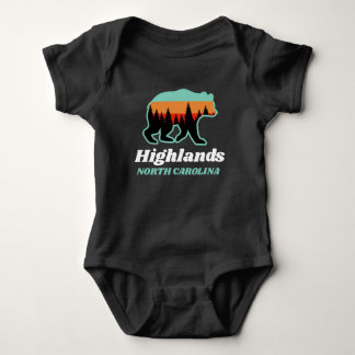 Highlands North Carolina NC Bear Retro Vintag Baby Strampler