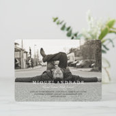 Highschool Foto-Abschluss-Party-Jungen modern Einladung (Stehend Vorderseite)