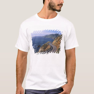Highway 1 entlang der kalifornischen Küste nahe T-Shirt