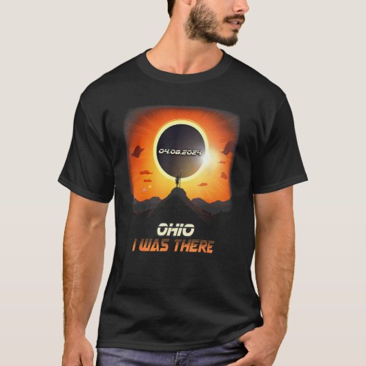 Hiking Outdoors Total Solar Eclipse 2024 Ohio T-Shirt (Vorderseite)