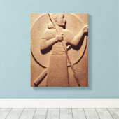 Hilfe, die einen Hittite-Krieger darstellt Leinwanddruck (Insitu (Holzboden))