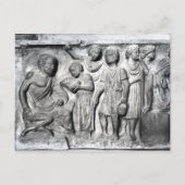 Hilfe, die einen Jungen darstellt, der seinem Lehr Postkarte (Vorderseite)