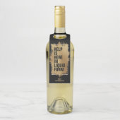 HILFE IST HIER Text Gold Foil on Black Flaschenanhänger (Auf Flasche)