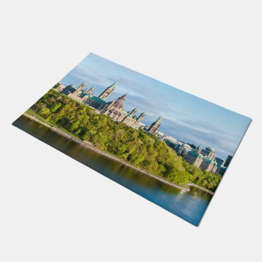 Hill des Parlaments in Ottawa, Ontario, Kanada Fußmatte (Schrägansicht)