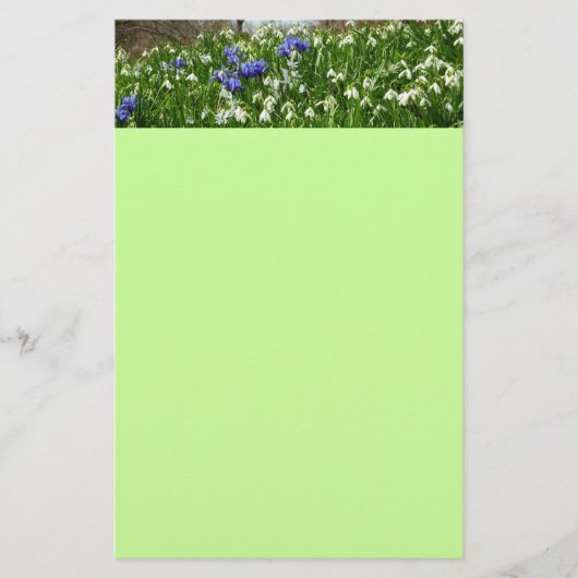 Hillside of Early Spring Flowers Landschaft Briefpapier (Vorderseite)