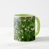 Hillside of Early Spring Flowers Landschaft Tasse (VorderseiteRechts)