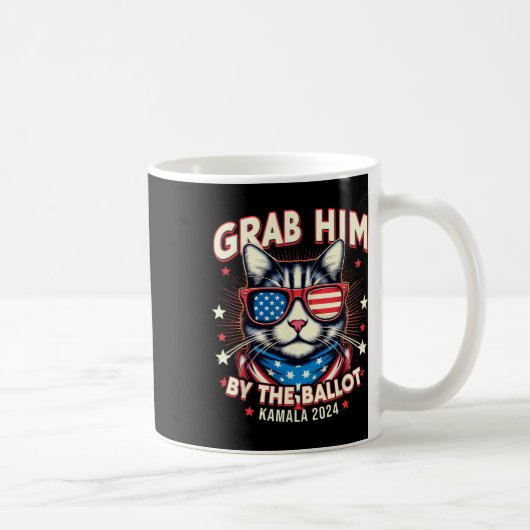 Him by the Ballot Kamala 2024 Cat Lovers US Flag Kaffeetasse (Rechts)