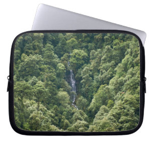 Himalaja-Wald im Mangdue-Tal, Bhutan Laptopschutzhülle