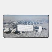 Himalaya-Berge unter Wolken - Tibet Schreibtischunterlage (Tastatur & Maus)