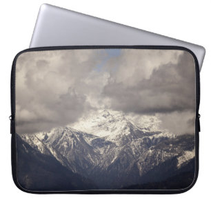 Himalaya in Bhutanbhutan, blau, himalaya, landscha Laptopschutzhülle