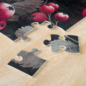 Himbeere, bordeauxfarbene Blume auf dunkelgrau Puzzle (Seite)