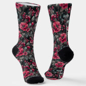 Himbeere, bordeauxfarbene Blume auf dunkelgrau Socken (Gewinkelt)