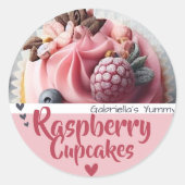 Himbeere Cupcake Kuchen Fotovorlage Backen Etikett Runder Aufkleber (Vorderseite)