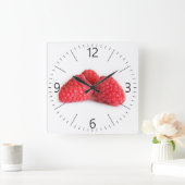Himbeere Quadratische Wanduhr (Zuhause)