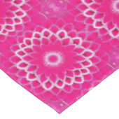 Himbeere und weiße Blüten Tischdecke (Schrägansicht)