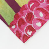 Himbeeren in Aquarellfarbe: rote Fruchtmuster. Fleecedecke (Ecke)