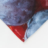 Himbeeren und Blaubeeren Fleecedecke (Ecke)