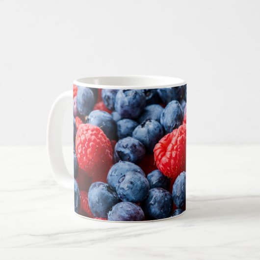 Himbeeren und Blaubeeren Kaffeetasse (Vorderseite Links)