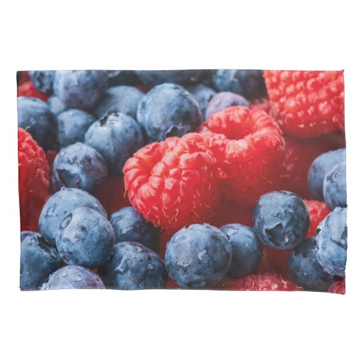 Himbeeren und Blaubeeren Kissenbezug (Vorderseite)