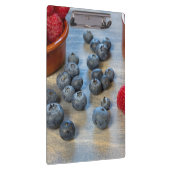 Himbeeren und Blaubeeren Klemmbrett (Rechts)
