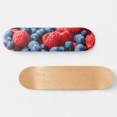 Himbeeren und Blaubeeren Skateboard (Horizontal)