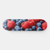 Himbeeren und Blaubeeren Skateboard (Horizontal)