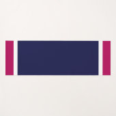 Himbeerroter, weißer Rand, Streifen auf Navy Blue Yogamatte (Vorderseite (Horizontal))