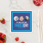 Himmel blau 30. Drei OH! Foto Geburtstag Serviette (Beispiel)