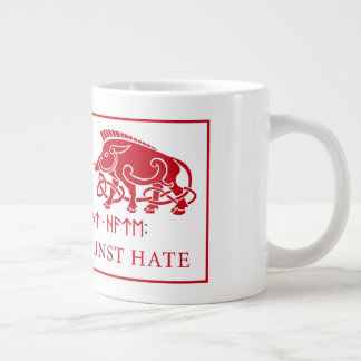 Himmel gegen das doppelte Logo von Hass Jumbo-Tasse