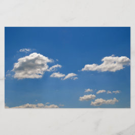 Himmel ist blau und weiße Wolken kommen vorbei Briefpapier