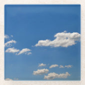 Himmel ist blau und weiße Wolken kommen vorbei Glasuntersetzer (Vorderseite)