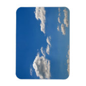 Himmel ist blau und weiße Wolken kommen vorbei Magnet (Vertikal)