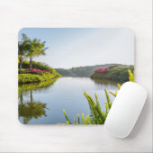Himmel reflektiert im ruhigen tropischen See Mousepad (Mit Mouse)