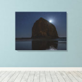 Himmel über dem Haystack Rock | Cannon Beach, Oreg Leinwanddruck (Insitu (Holzboden))