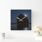 Himmel über dem Haystack Rock | Cannon Beach, Oreg Quadratische Wanduhr (Zuhause)