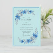 Himmelblaue Blumenbogenhochzeit Einladung (Stehend Vorderseite)