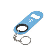 Himmelblauer Flaschenöffner mit individuellem Text (Rückseite Schrägansicht)